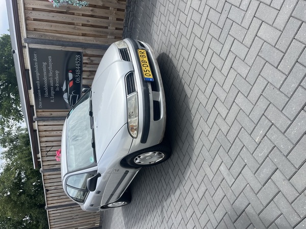Mitsubishi Carisma 1.8 GDI Comfort Automaat 